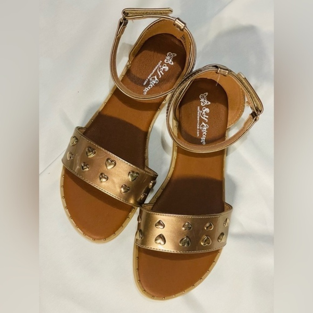 Childrens brand self esteem sandals​​